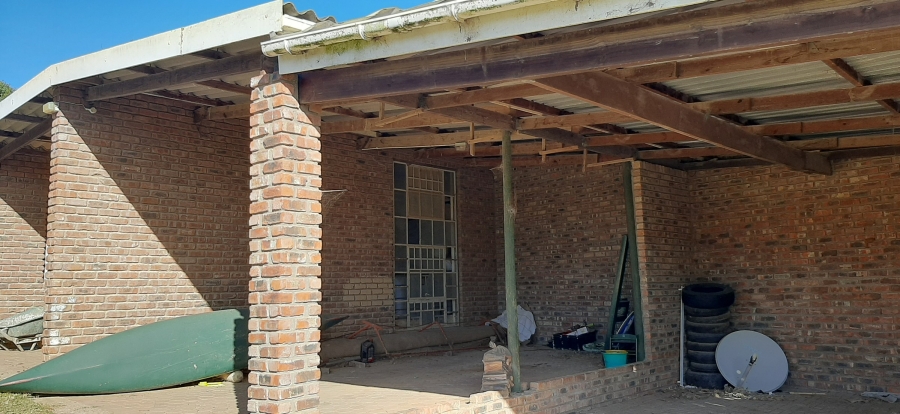 Commercial Property for Sale in Bergsig Western Cape